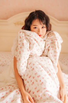 厨房美妇雪臀